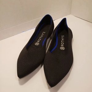 Black solid Rothys size 9.5